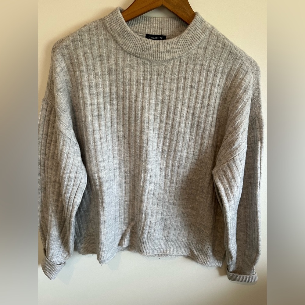 Grey ribbed sweater
